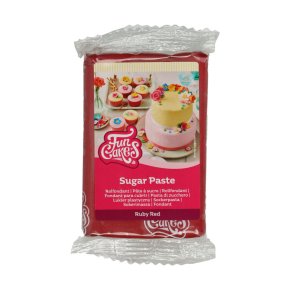 Sockerpasta Ruby red - funcakes