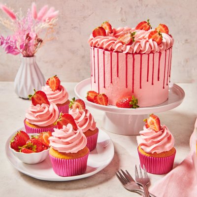 Zoom bild av FunCakes Mix för Enchanted Cream® Jordgubb 900g
