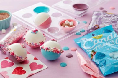 Zoom bild av Wilton Candy Mold - Chokladbomber