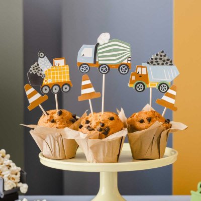 Zoom bild av muffinsdekorationer byggarbetsplats på muffins från PartyDeco