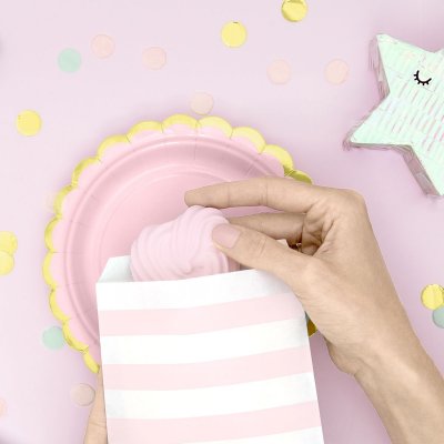 Zoom bild av PartyDeco tallrikar ljusrosa 18 cm 6st